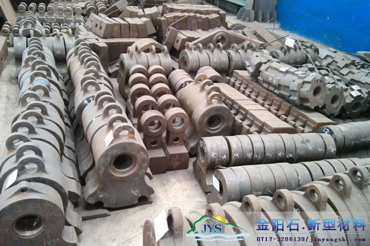 矿山用碎石机甩锤都有哪些材质，哪种更耐磨?